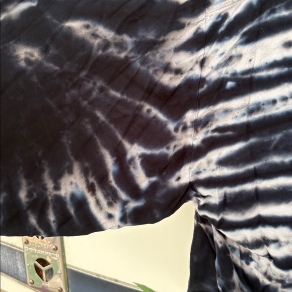 Young Fabulous & Broke Black and White Tie-Dye Cardigan - Picture 5 of 7